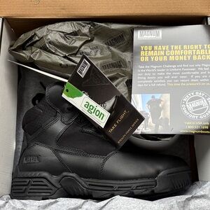 Men’s Magnum All-Black Tactical Boots size 8
